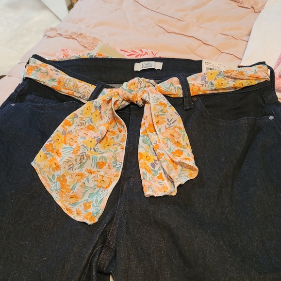 Croft & Barrow Capri Denim pants - Picture 3 of 6